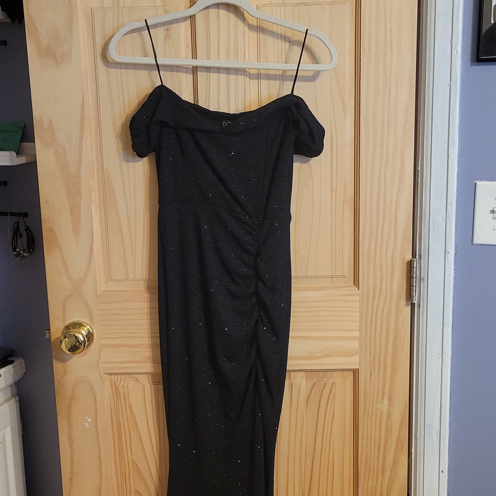 Windsor Black Drop SLEEVE Dress with Sparkle